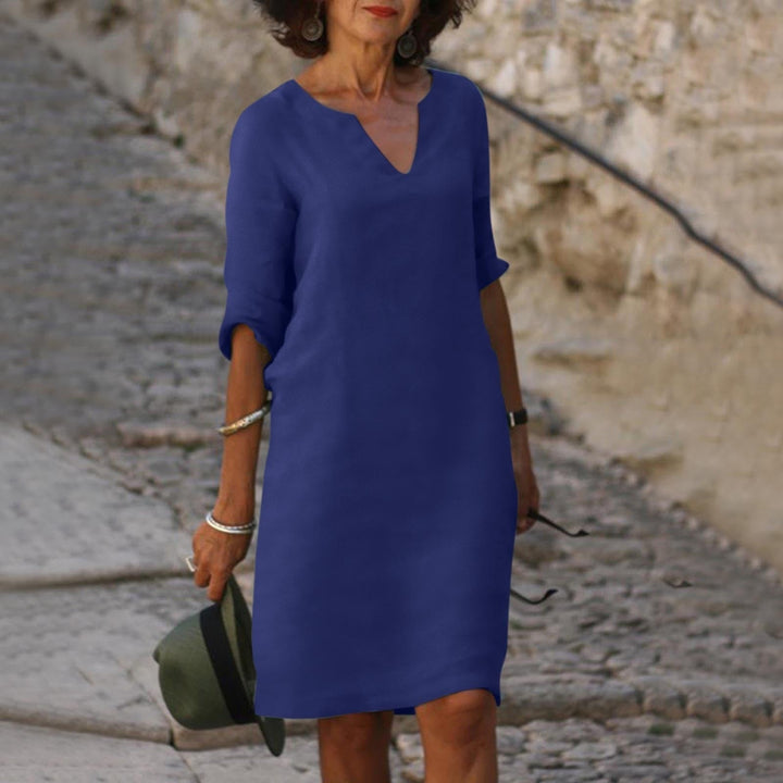 Grace™ - Dress with V-Neck and Three-Quarter Sleeves