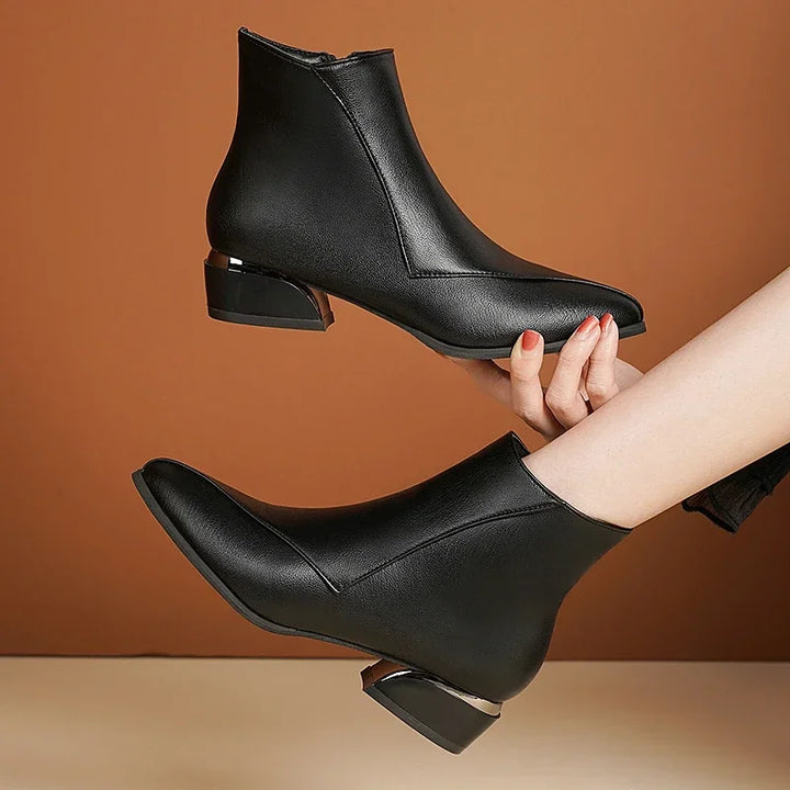 NORAH - LOW HEELED BOOTS